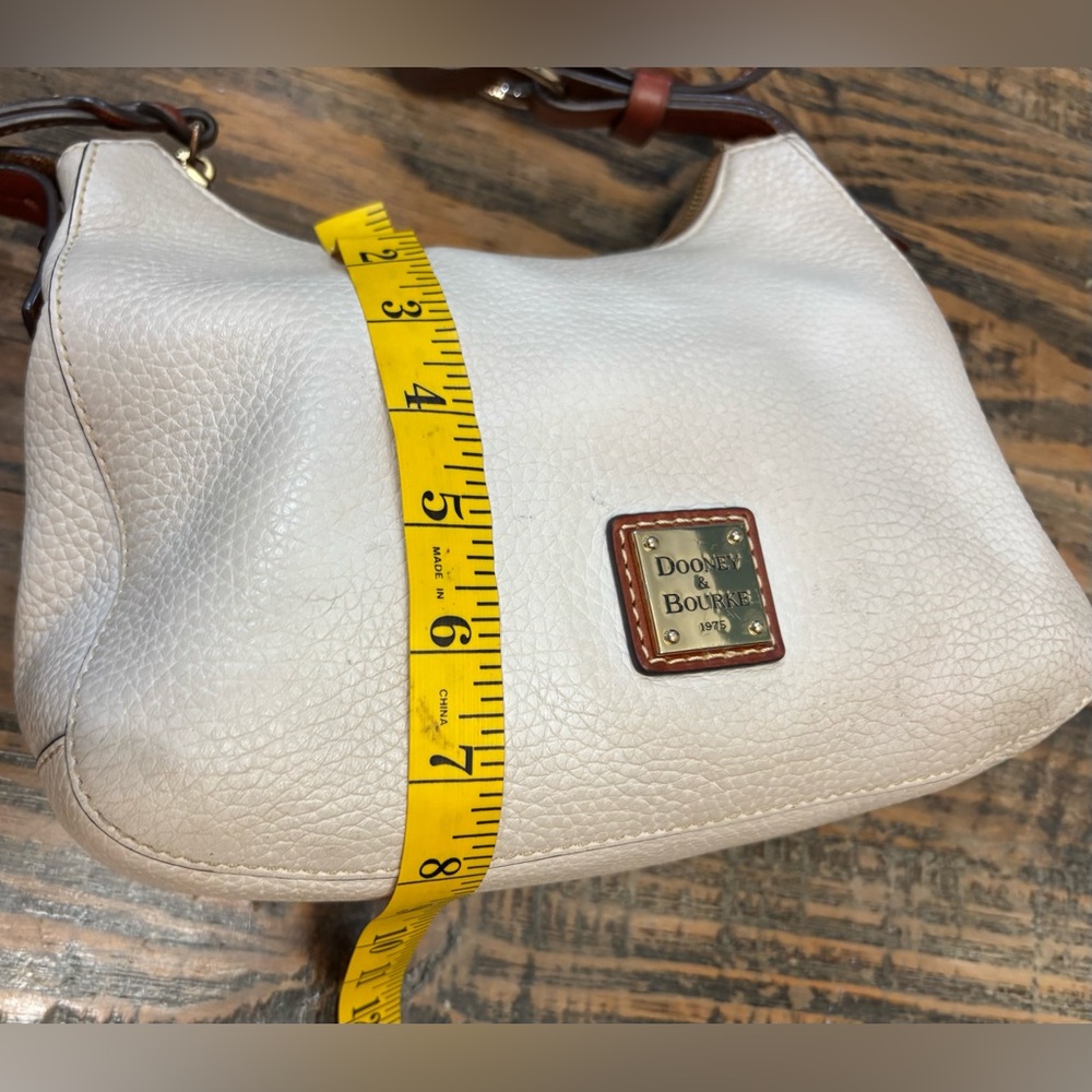 Dooney & Bourke Cream Leather Bag and Wallet Set - Picture 10 of 16
